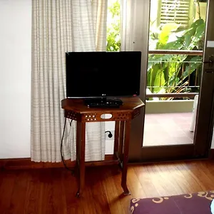 https://apt-cozy-bali.hotelsseminyak.net